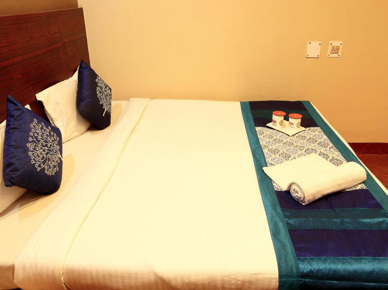 Oyo Rooms Ballygunge Hazra Law College コルカタ エクステリア 写真