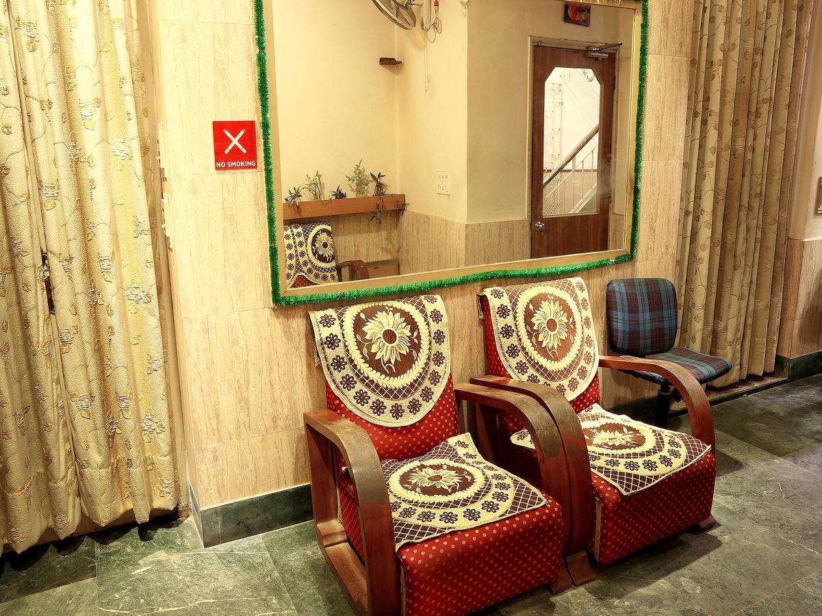 Oyo Rooms Ballygunge Hazra Law College コルカタ エクステリア 写真