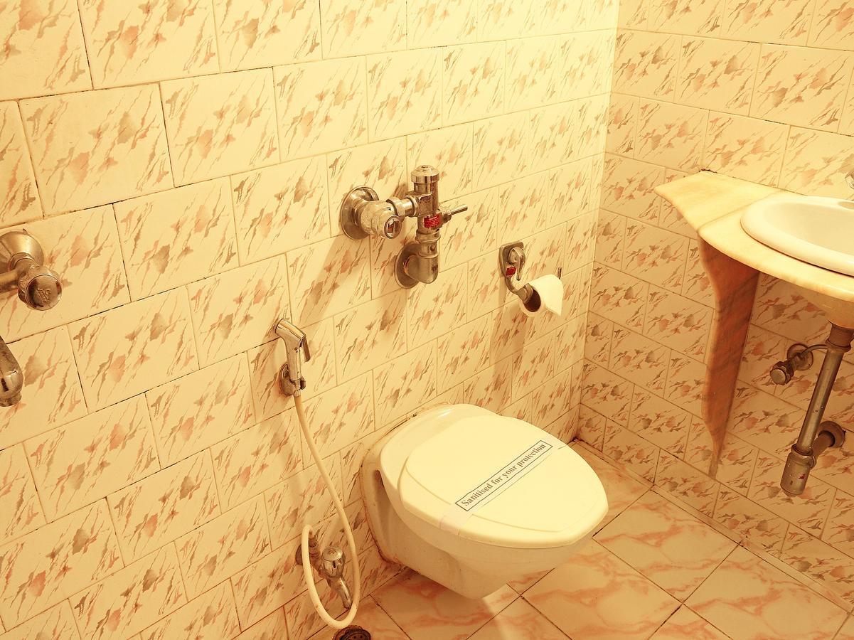 Oyo Rooms Ballygunge Hazra Law College コルカタ エクステリア 写真