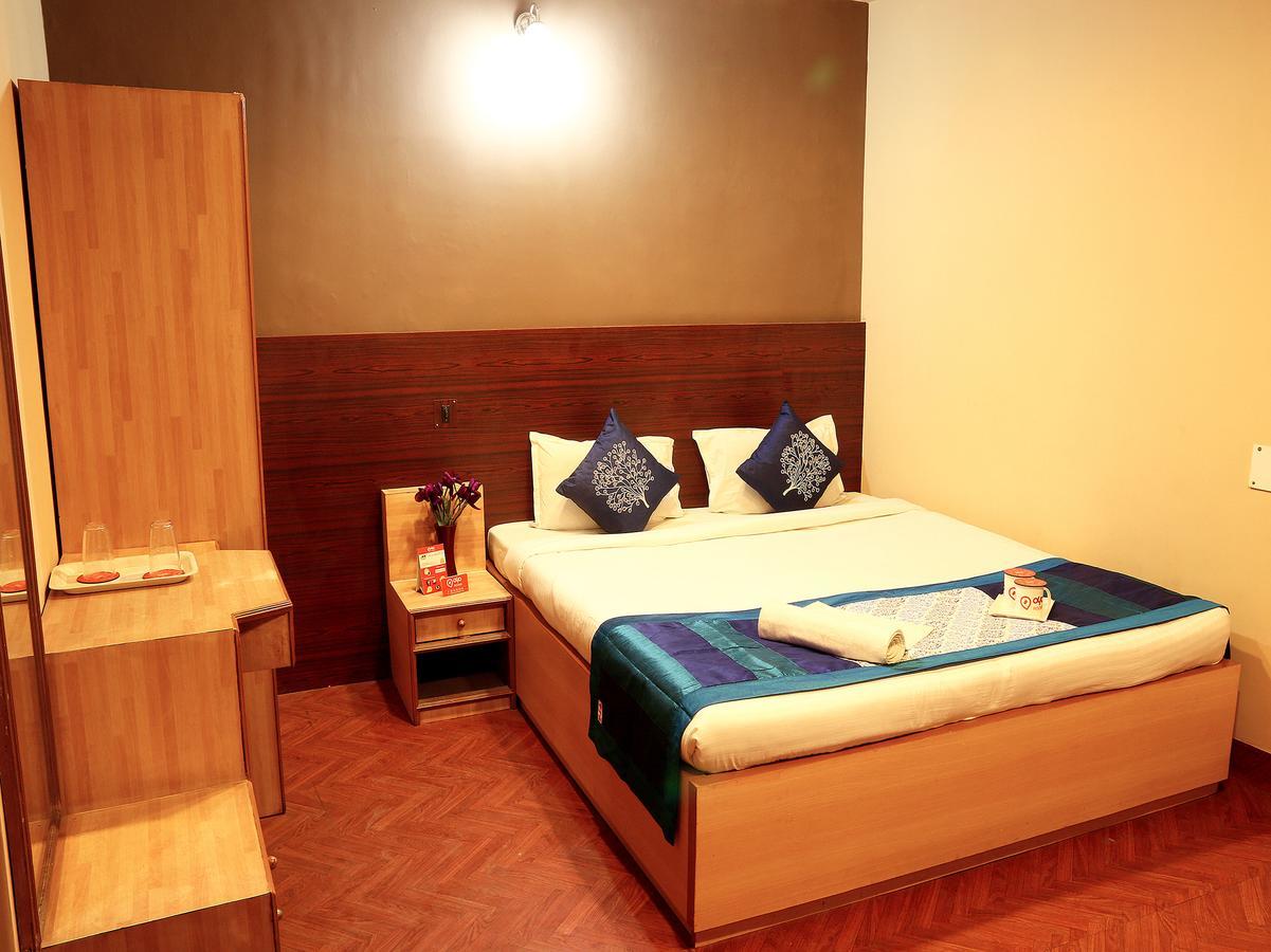Oyo Rooms Ballygunge Hazra Law College コルカタ エクステリア 写真